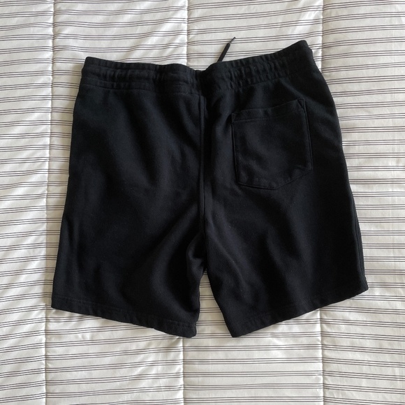 MEN'S SHORTS  SIZE L - Picture 2 of 7